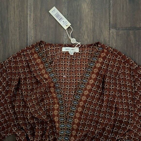 Max Studio Brown V Neck Long Sleeve Boho Tie Waist Blouse S NWT - Picture 3 of 6